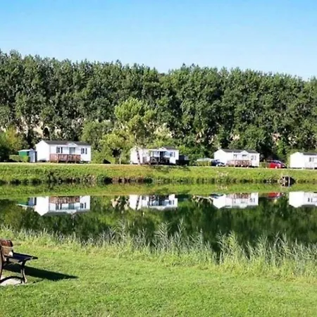 Zecamping 3 Pet Friendly Avec Acces Direct A La Base De Loisir 3*