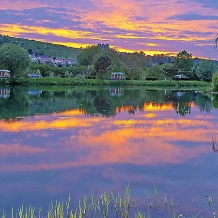 Campsite Zecamping 3 Etoiles Pet Friendly Avec Acces Direct A La Base De Loisir