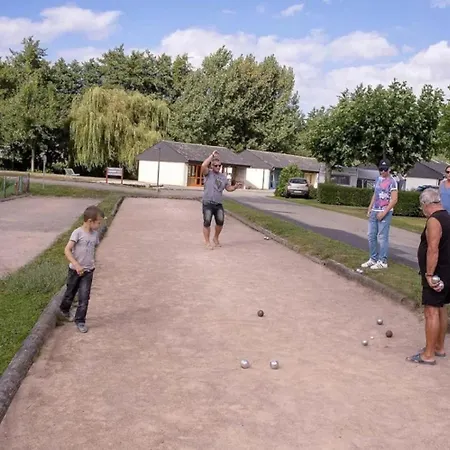 Zecamping 3 Etoiles Pet Friendly Avec Acces Direct A La Base De Loisir Campsite Arques-la-Bataille